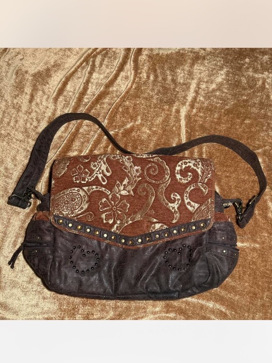 Wendy Bellissimo Handbags - Rare Wendy Bellissimo velvet crossbody bag